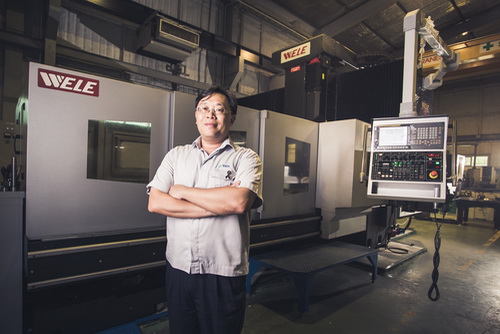 We have experience and the standard to manufacture plastic molds with the best technology