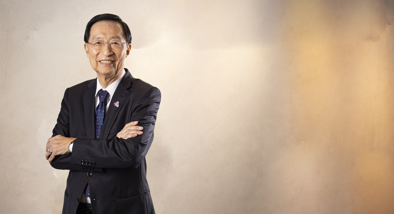 ปริญญาดุษฎีบัณฑิตกิตติมศักดิ์ วิศวกรรมศาสตร์ สาขาวิศวกรรมอุตสาหการ มหาวิทยาลัยรามคำแหง
